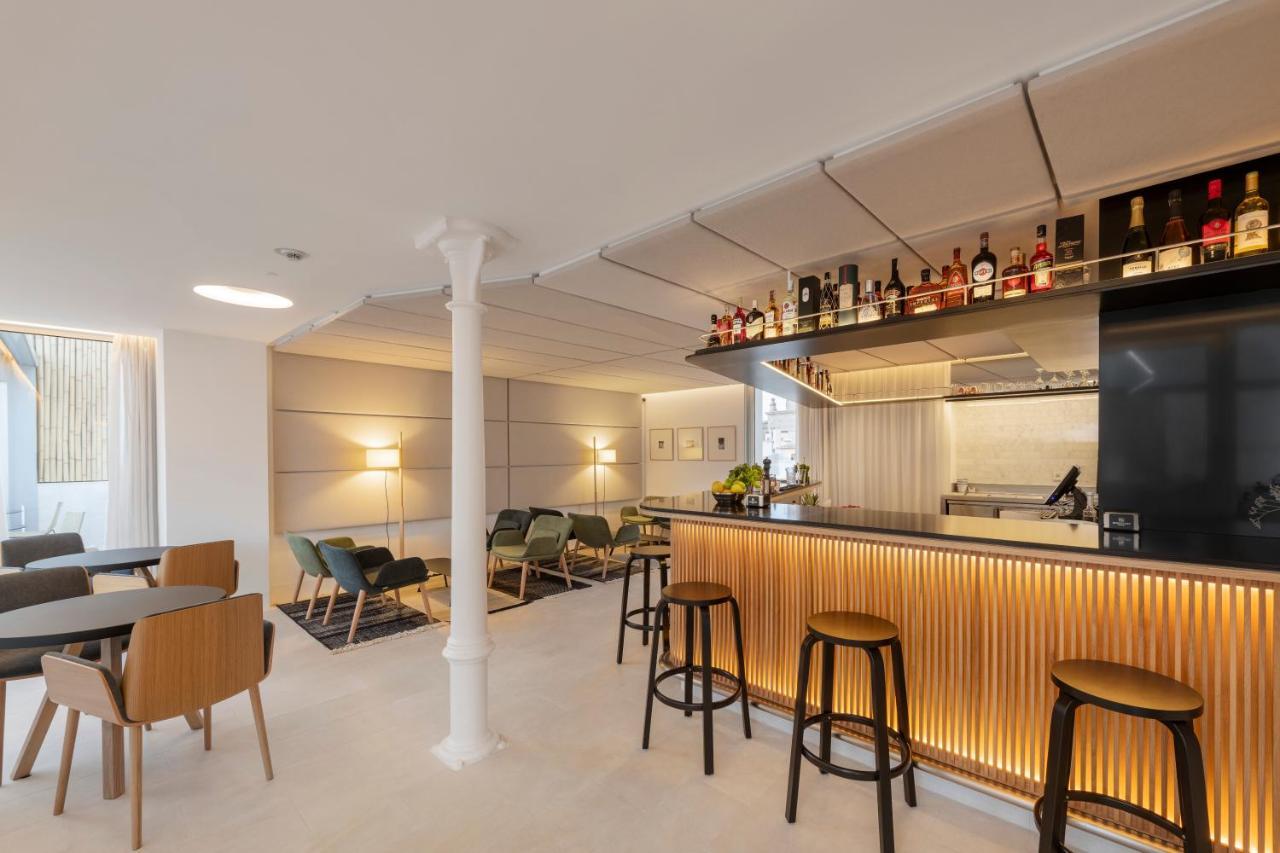 Eurostars Portico Alicante Bagian luar foto The bar at the 100 Queen's Gate